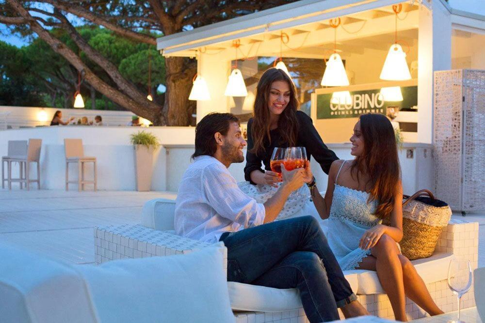 Estivo Premium Deluxe Mobile Homes On Camping Malibu Beach ليدو دي يسولو المظهر الخارجي الصورة