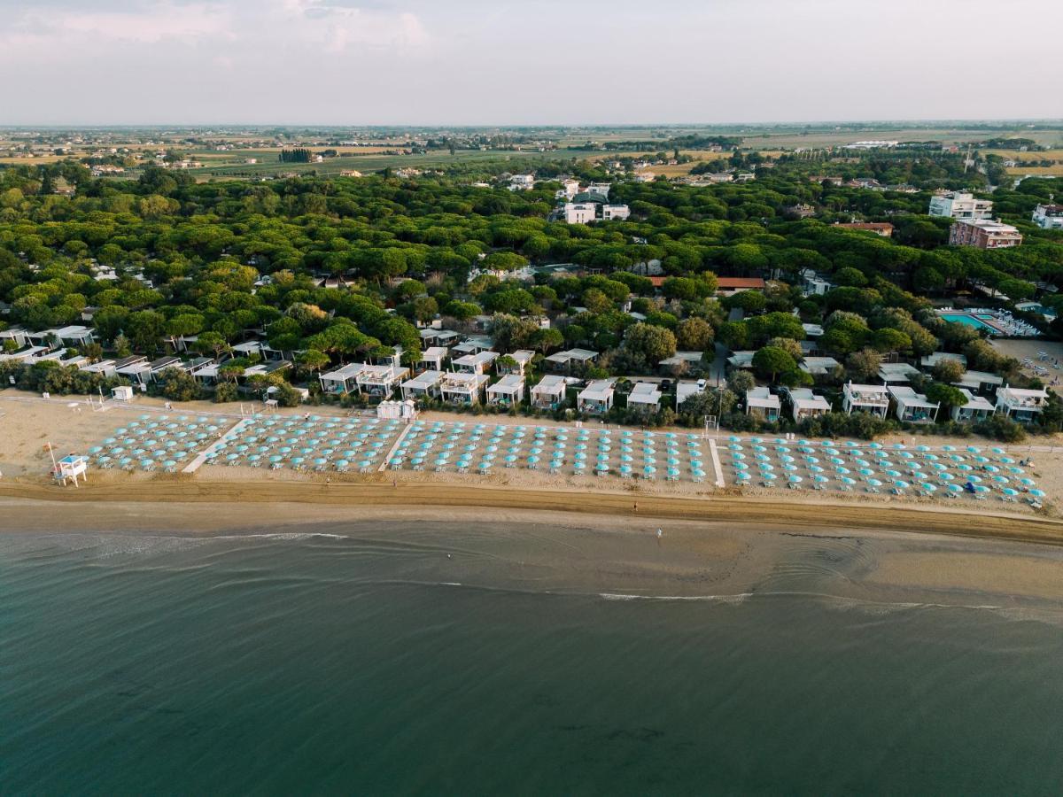 Estivo Premium Deluxe Mobile Homes On Camping Malibu Beach ليدو دي يسولو المظهر الخارجي الصورة