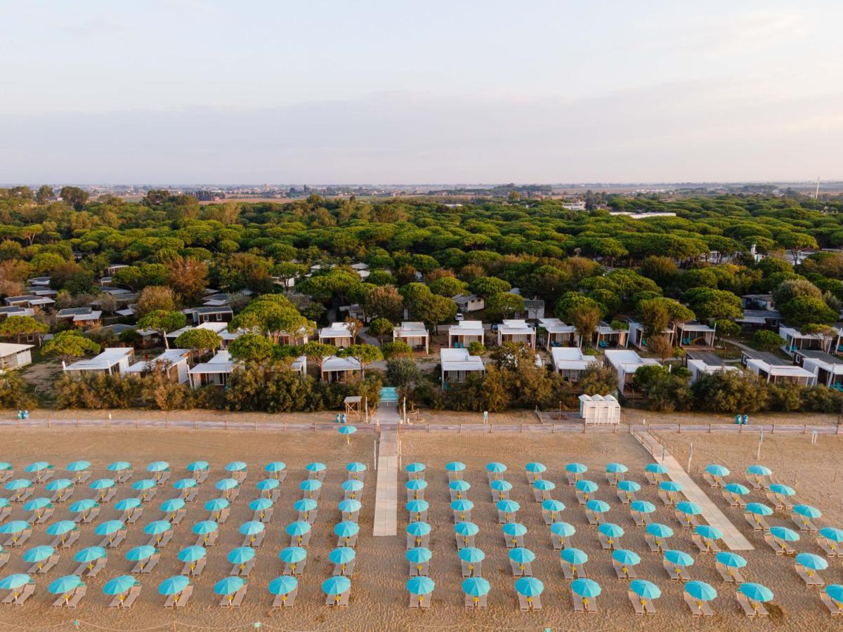 Estivo Premium Deluxe Mobile Homes On Camping Malibu Beach ليدو دي يسولو المظهر الخارجي الصورة