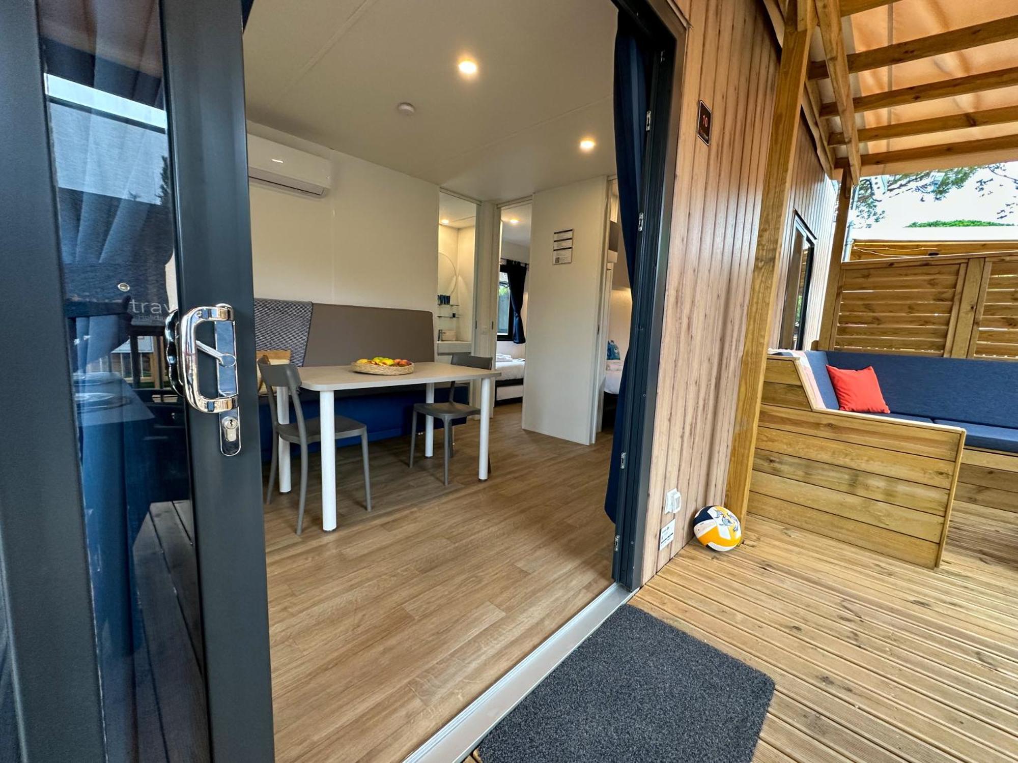 Estivo Premium Deluxe Mobile Homes On Camping Malibu Beach ليدو دي يسولو المظهر الخارجي الصورة