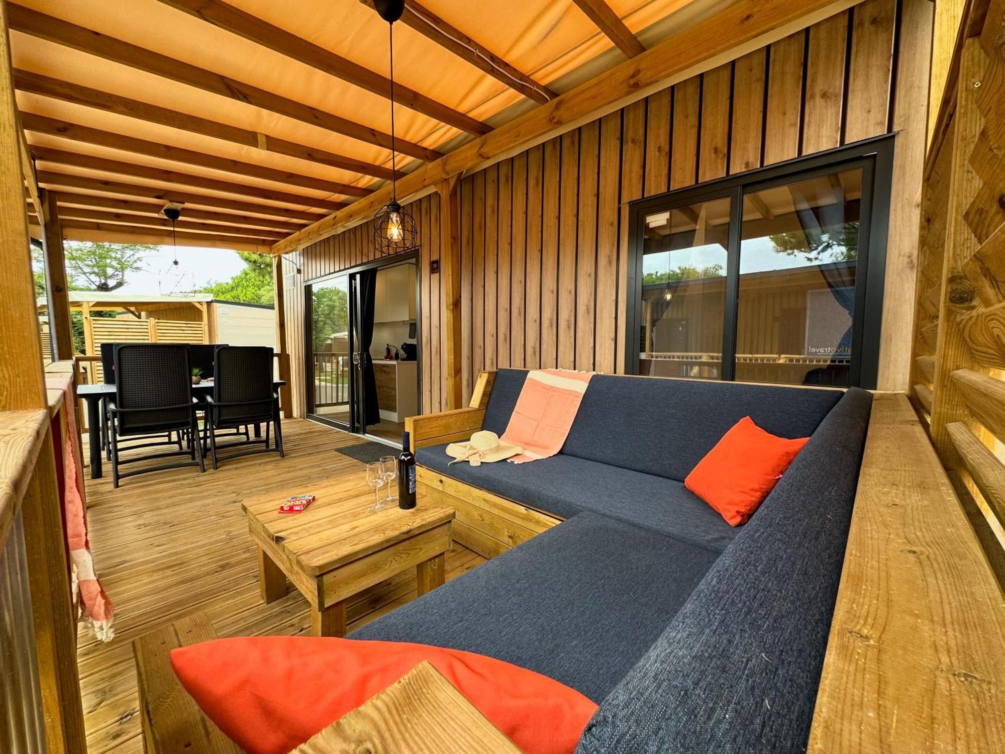Estivo Premium Deluxe Mobile Homes On Camping Malibu Beach ليدو دي يسولو المظهر الخارجي الصورة