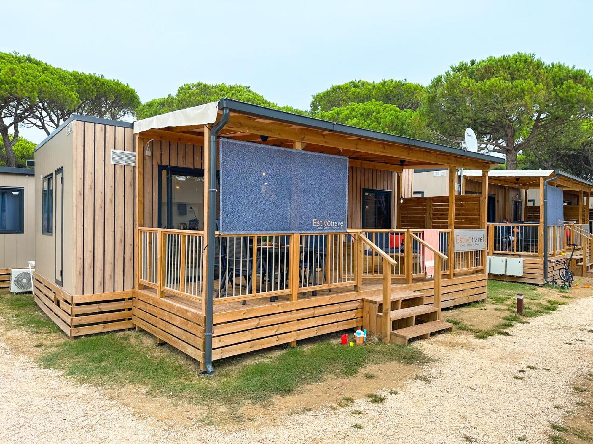 Estivo Premium Deluxe Mobile Homes On Camping Malibu Beach ليدو دي يسولو المظهر الخارجي الصورة